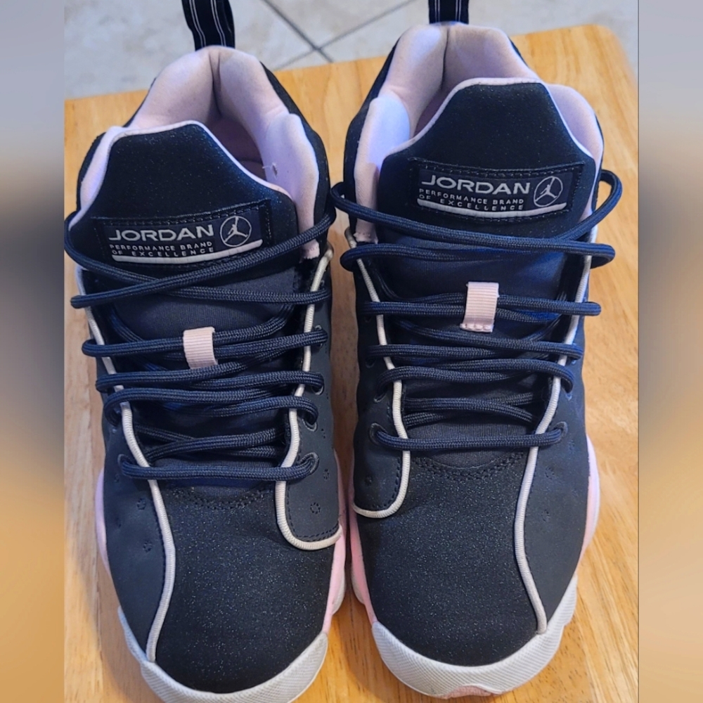 Jordan Jumpman Team 2 GS black pink foam
